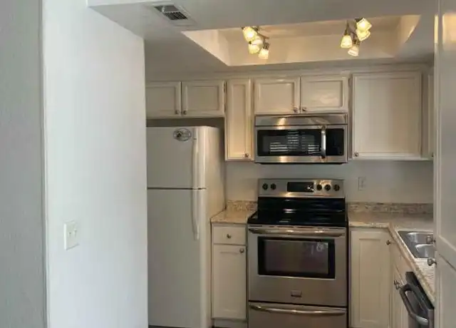 Property at 2215 Poplar Dr Unit 2, Medford, OR, 97504, 2 beds, 1.5 baths, [object Object]