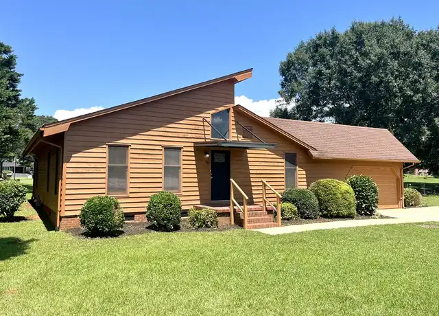 Property at 136 Bruce Blvd, Seneca, SC, 29672, 3 beds, 2 baths, [object Object]