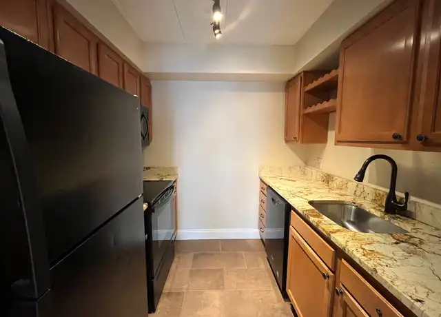 Property at 151 Robinson St Unit 22, Pittsburgh, PA, 15213, 1 bed, 1 bath, [object Object]