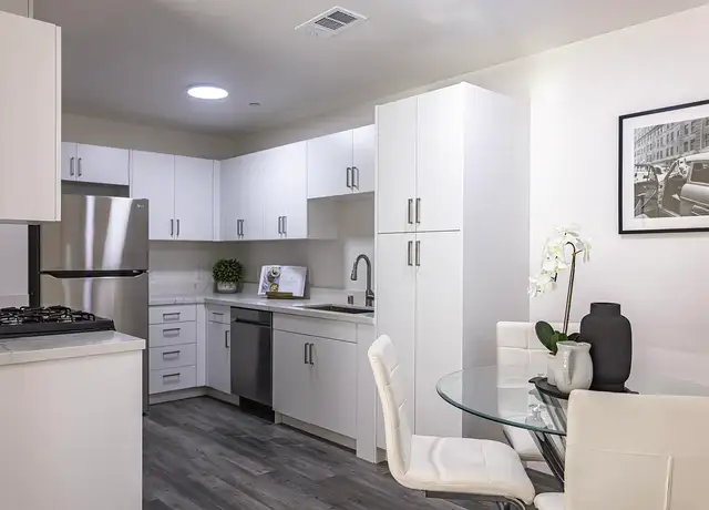 Photo of 321 E Grant Line Rd, Tracy, CA 95376