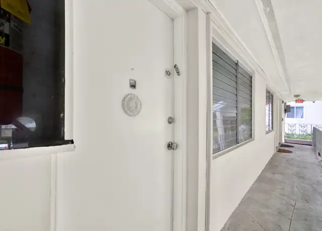 Property at 426 Santander Ave Unit 10, Coral Gables, FL, 33134, 1 bed, 1 bath, [object Object]