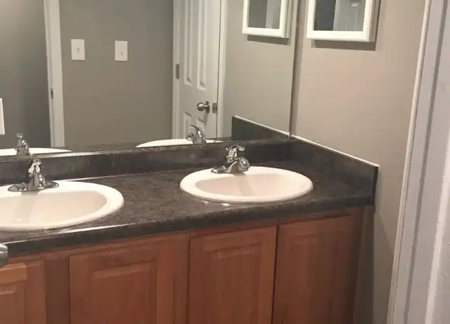Property at 2105 Harvard Rd Unit 2107F, Lawrence, KS, 66049, 2 beds, 1 bath, [object Object]