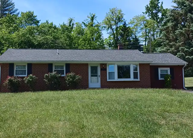 Property at 955 McHenry Ave, Christiansburg, VA, 24073, 3 beds, 2 baths, [object Object]