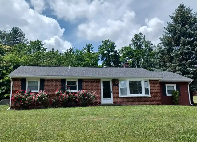 Property at 955 McHenry Ave, Christiansburg, VA, 24073, 3 beds, 2 baths, [object Object]