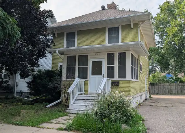 Property at 1005 1st St SW, Rochester, MN, 55902, 5 beds, 2 baths, [object Object]