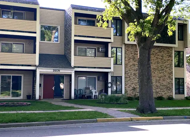 Property at 1701 5th St SW Unit 202, Willmar, MN, 56201, 2 beds, 1 bath, [object Object]