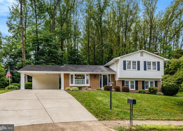 Property at 615 Kearney Ct SW, Vienna, VA, 22180, 5 beds, 2.5 baths, [object Object]