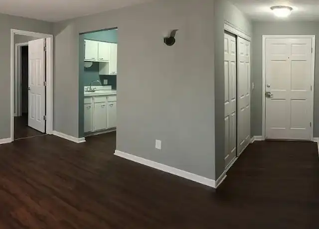 Property at 300 Forest Park Dr, Dayton, OH, 45405, 1 bed, 1 bath, [object Object]
