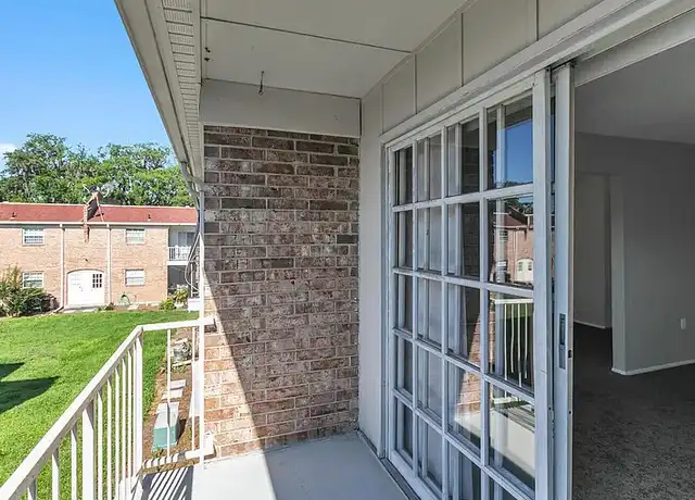 Property at 5201, Jacksonville, FL, 32207, 1 bed, 1 bath, [object Object]