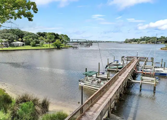 Property at 5201, Jacksonville, FL, 32207, 1 bed, 1 bath, [object Object]