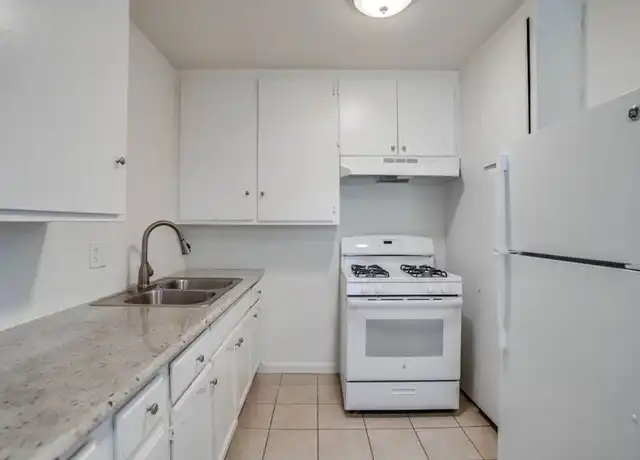 Property at 6419 10th Ave, Los Angeles, CA, 90043, 2 beds, 1 bath, [object Object]