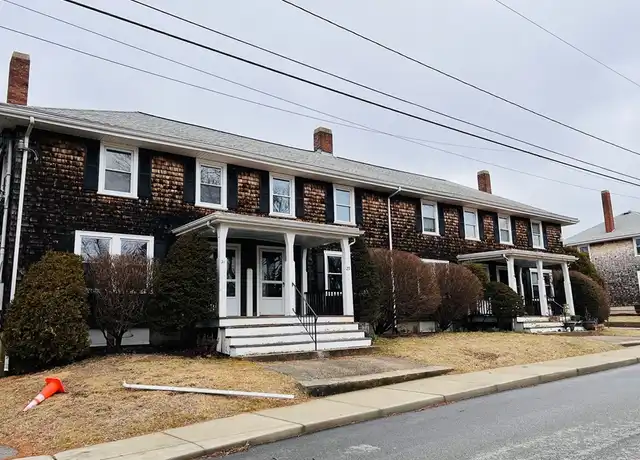 Property at 31 Seaview St Unit 0, Plymouth, MA, 02360, 3 beds, 1 bath, [object Object]