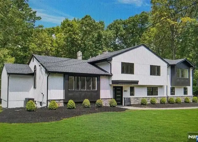 Property at 880 Briarwoods Rd, Franklin Lakes, NJ, 07417, 4 beds, 3 baths, [object Object]