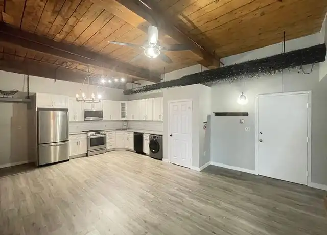 Property at 471 Silver St #104, Manchester, NH, 03103, 2 beds, 1 bath, [object Object]