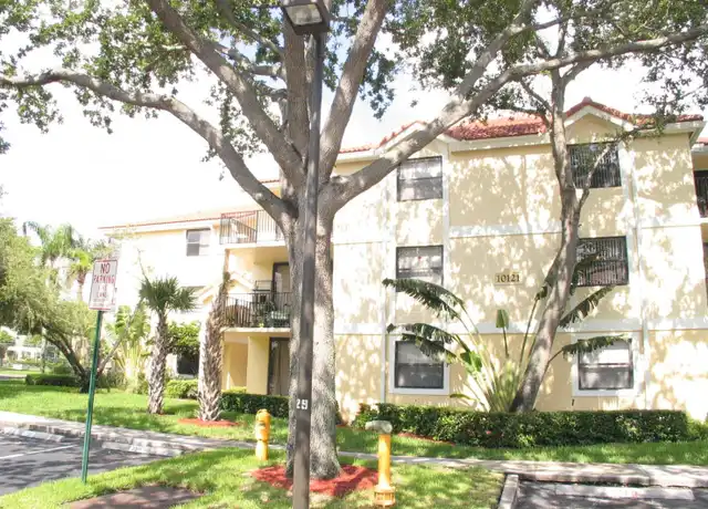 Property at 10121 W Sunrise Blvd #302, Plantation, FL, 33322, 2 beds, 2 baths, [object Object]
