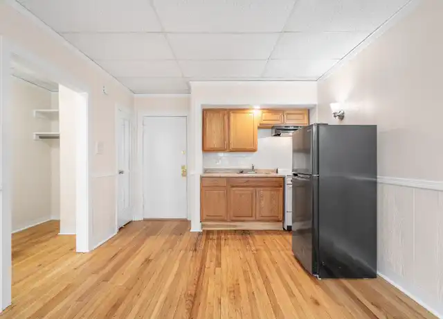Property at 1440 W Howard St Apt 2, Chicago, IL, 60626, 0 beds, 1 bath, [object Object]