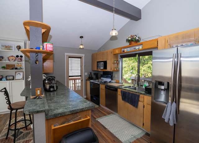 Photo of 564 NW 2nd Ave, Oak Harbor, WA 98277