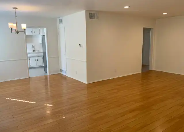 Property at 165 N Almont Dr Unit 201, Beverly Hills, CA, 90211, 3 beds, 2 baths, [object Object]