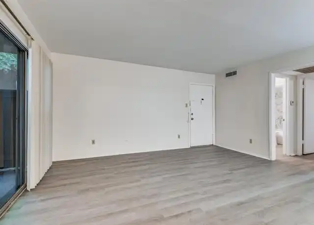 Property at 12816 Midway Rd #1063, Dallas, TX, 75244, 1 bed, 1 bath, [object Object]