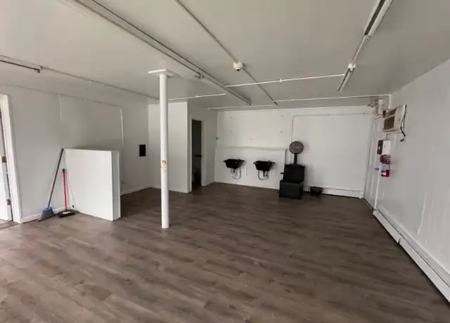 Property at 3036 Chicago Rd Unit Sf, South Chicago Heights, IL, 60411, 0 beds, 1 bath, [object Object]