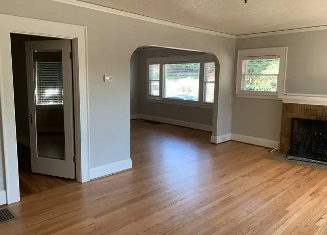 Property at 5333 NE Wistaria Dr, Portland, OR, 97213, 2 beds, 1 bath, [object Object]