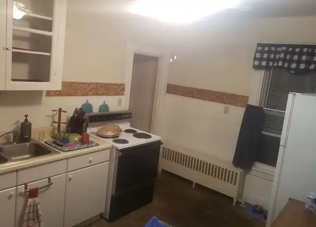 Property at 430 Notre Dame Ave Unit 1, Manchester, NH, 03102, 2 beds, 1 bath, [object Object]