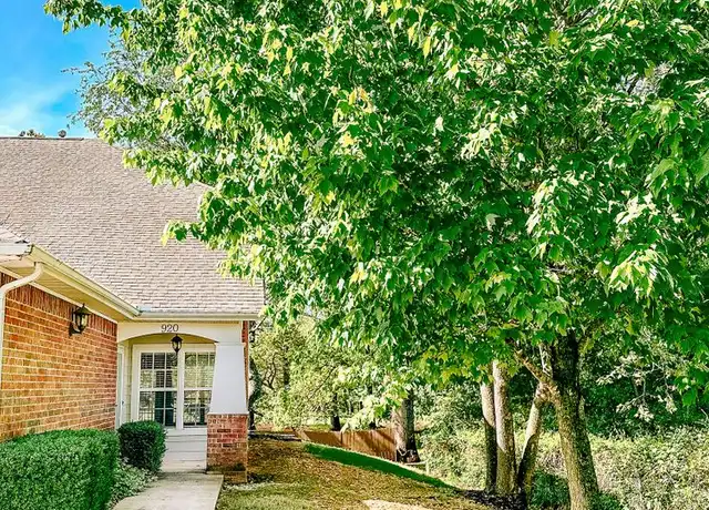 Property at 920 S Lafayette St, Rogers, AR, 72758, 4 beds, 2 baths, [object Object]