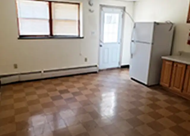 Property at 126 E Fairmount Ave, State College, PA, 16801, 1 bed, 1 bath, [object Object]