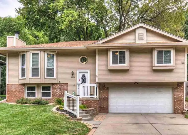 Property at 3252 Tammy St, Bellevue, NE, 68123, 3 beds, 3 baths, [object Object]