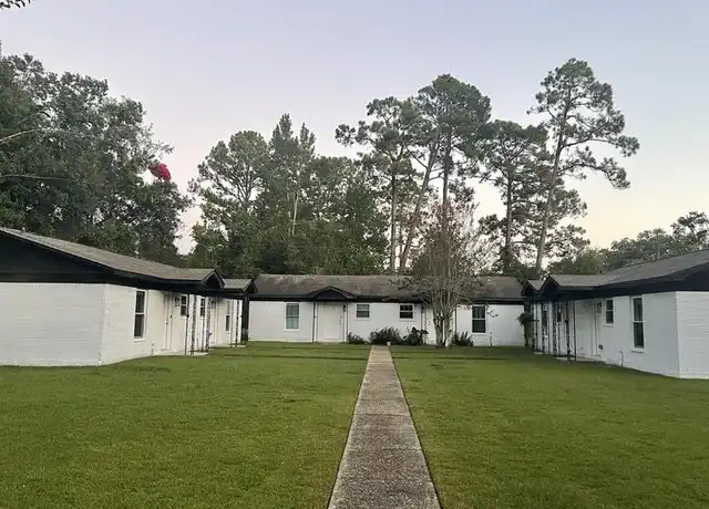 Property at 18272 Sidney Ave Unit 2, Robertsdale, AL, 36567, 2 beds, 1 bath, [object Object]
