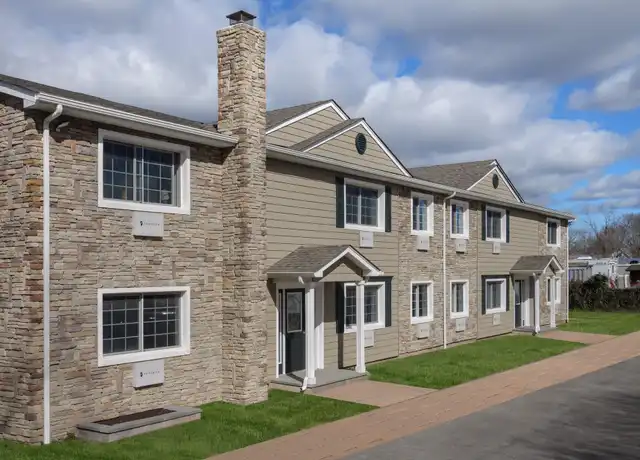 Property at 105 Overton Ave Unit 14, Sayville, NY, 11782, 1 bed, 1 bath, [object Object]