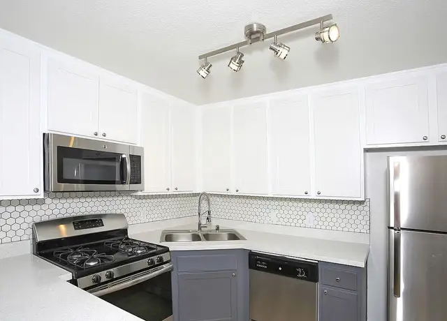Photo of 15195 Lincoln St, Lake Elsinore, CA 92530