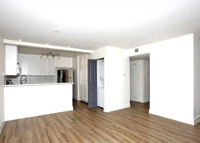 Photo of 15195 Lincoln St, Lake Elsinore, CA 92530