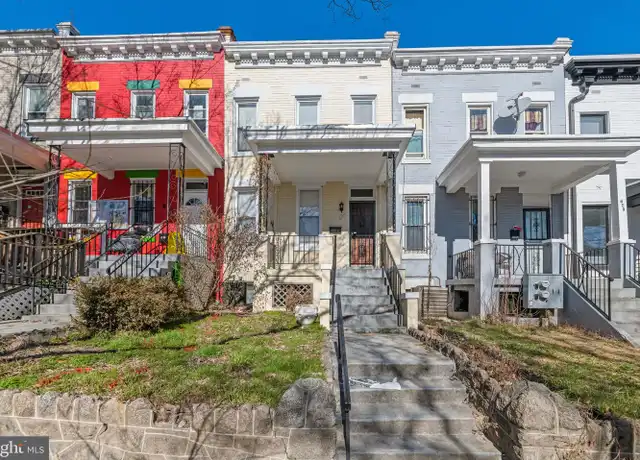 Property at 627 Columbia Rd NW, Washington, DC, 20001, 3 beds, 4.5 baths, [object Object]