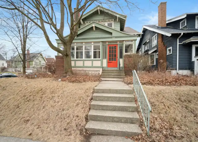 Property at 1931 E Kenwood Blvd Unit Upper, Milwaukee, WI, 53211, 2 beds, 1 bath, [object Object]