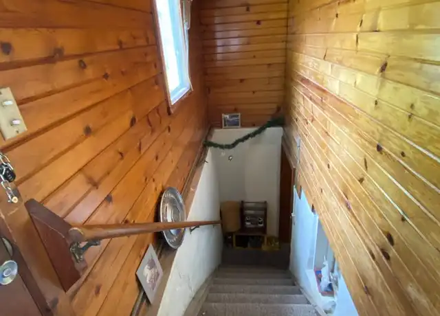 Property at 513 2nd Ave, Iowa City, IA, 52245, 1 bed, 1 bath, [object Object]