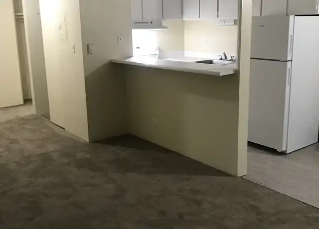Property at 4131 11th Ave NE Unit 207, Seattle, WA, 98105, 2 beds, 1 bath, [object Object]