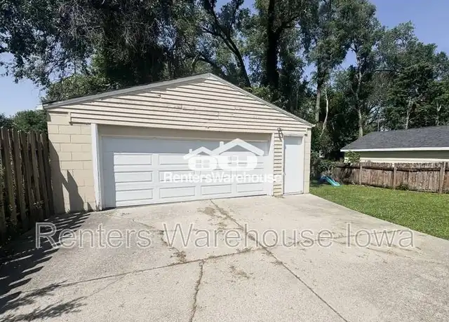 Property at 5813 Clark St, Des Moines, IA, 50311, 4 beds, 2 baths, [object Object]