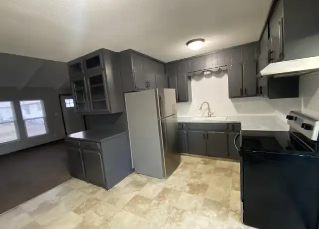 Property at 1111 Hill St, Holdrege, NE, 68949, 2 beds, 1 bath, [object Object]