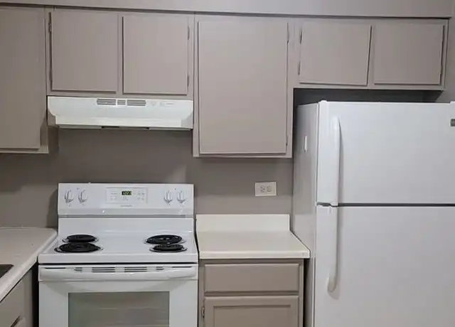 Property at 2324 W Nichols Rd Unit A, Arlington Heights, IL, 60004, 1 bed, 1 bath, [object Object]