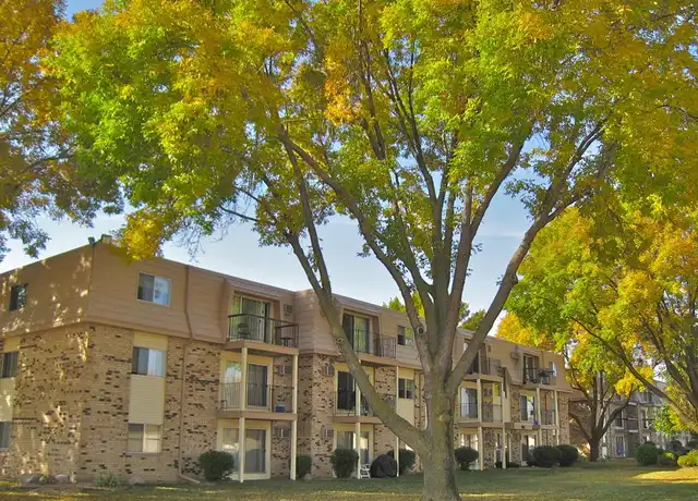 Property at Northwood Villa - 37 Isabel St E, St Paul, MN, 55107, 2 beds, 1 bath, [object Object]