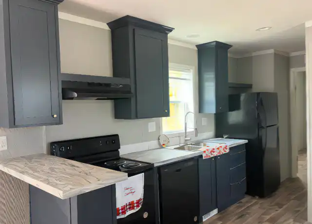 Property at 547 Lee Hy Dr, Kernersville, NC, 27284, 2 beds, 2 baths, [object Object]
