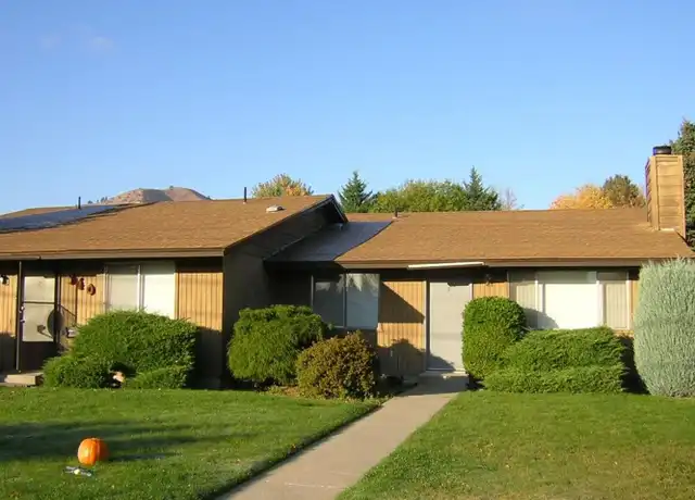 Property at 340 Pear Ln Unit 2, Wenatchee, WA, 98801, 2 beds, 1 bath, [object Object]