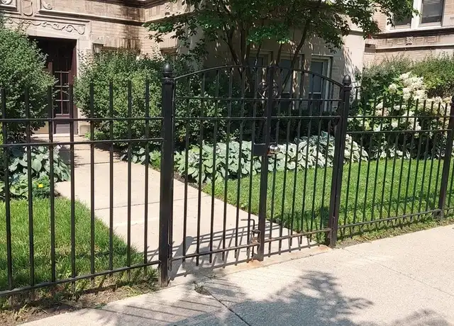 Property at 6856 S Oglesby Ave #3, Chicago, IL, 60649, 3 beds, 2 baths, [object Object]