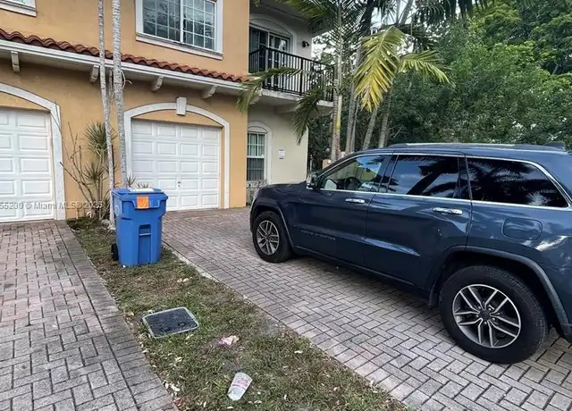 Property at 3450 NW 17th Ter Unit 3450, Oakland Park, FL, 33309, 4 beds, 2.5 baths, [object Object]