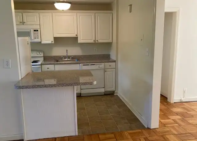 Property at 103-105 S Narberth Ave Unit 00 F, Narberth, PA, 19072, 1 bed, 1 bath, [object Object]