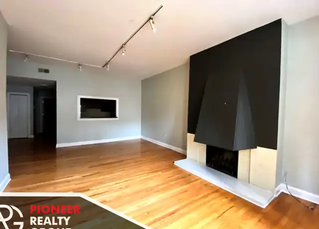 Property at 1425 N Dearborn St Unit 1425-D2, Chicago, IL, 60610, 1 bed, 1 bath, [object Object]