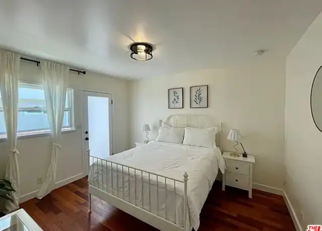 Property at 1111 21st St Unit B, Santa Monica, CA, 90403, 1 bed, 1 bath, [object Object]