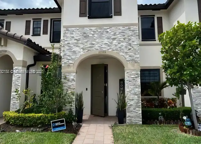 Property at 11335 SW 248th Ter Unit 11335, Princeton, FL, 33032, 3 beds, 2.5 baths, [object Object]