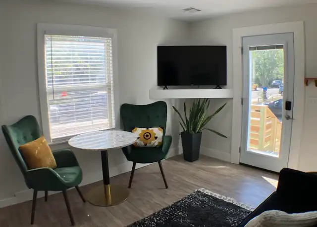 Property at 3901 N Flynn Ave Unit B, Oklahoma City, OK, 73112, 1 bed, 1 bath, [object Object]